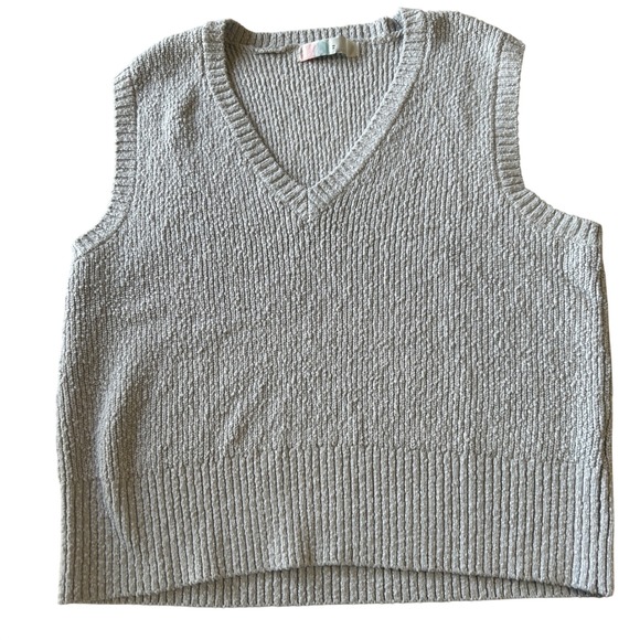 Free People Sweaters - Free People Beach Gray V-Neck Ribbed Knit Sweater Vest Size M OB1734754‎